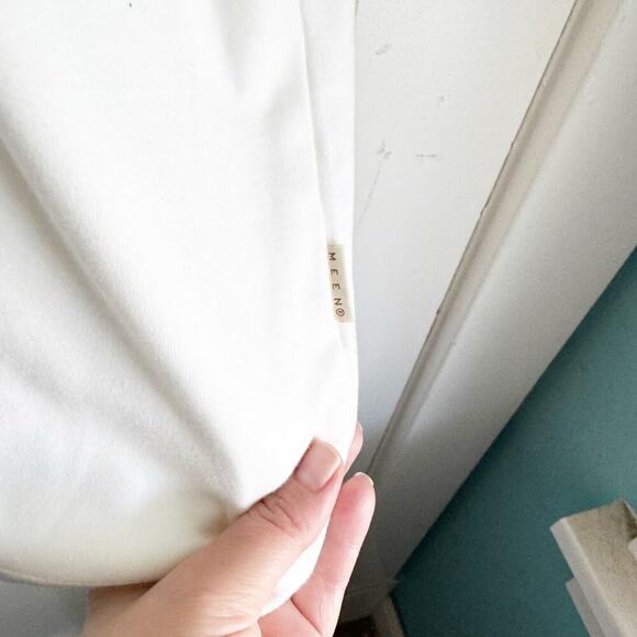 Vintage Meen Embroidered Animal Safari Neckline Classic White Tee T-Shirt M - Picture 8 of 10